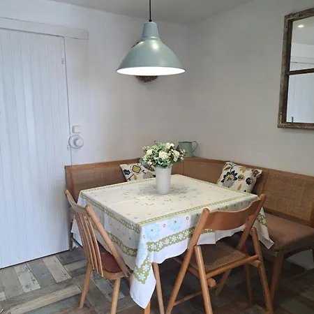 Tatil Evi Szoloskert Vendeghaz Badacsony