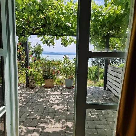 Casa de Férias Szőlőskert Badacsony *
